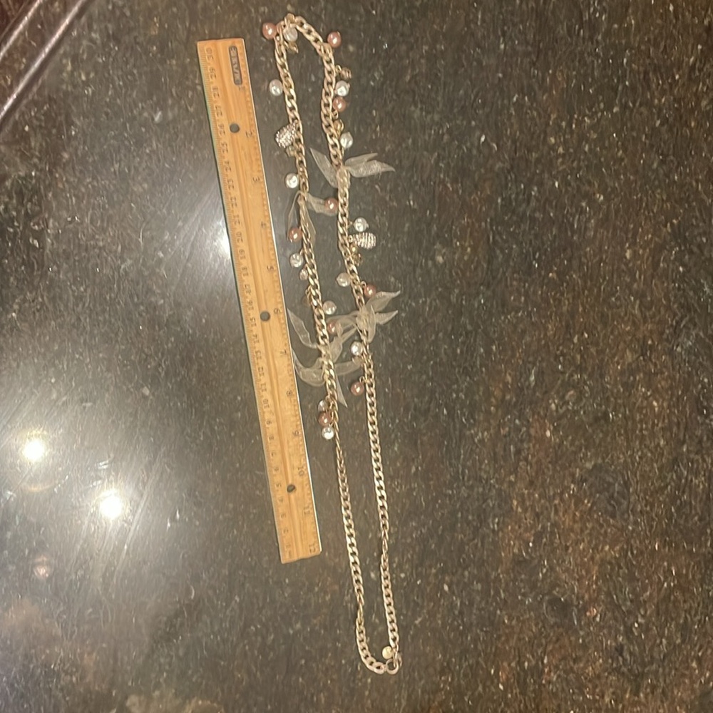 Loft Elegant Gold and Pink and  Pearl Necklace with bow details - Picture 3 of 3